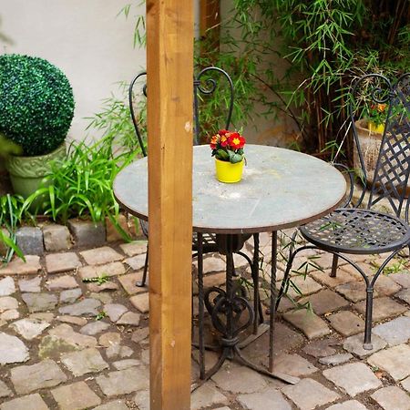 Romantic nest under Prague Castle Exterior foto
